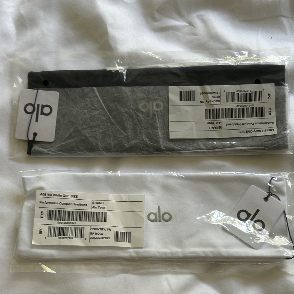 ALO Yoga Black and White Performance Headbands